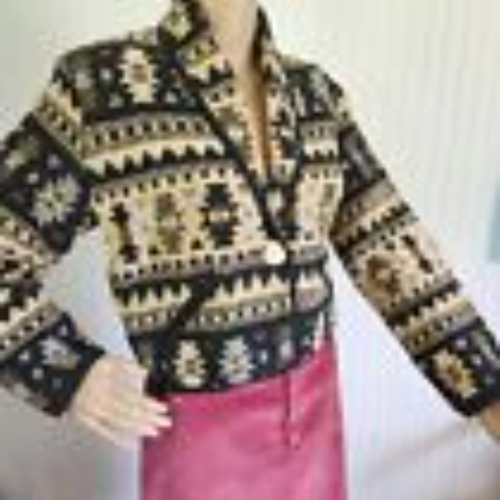 PETITE SOPHISTICATE WESTERN STYLE